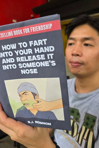 How To Fart Into Your Hand And Release It Into Someones Nose