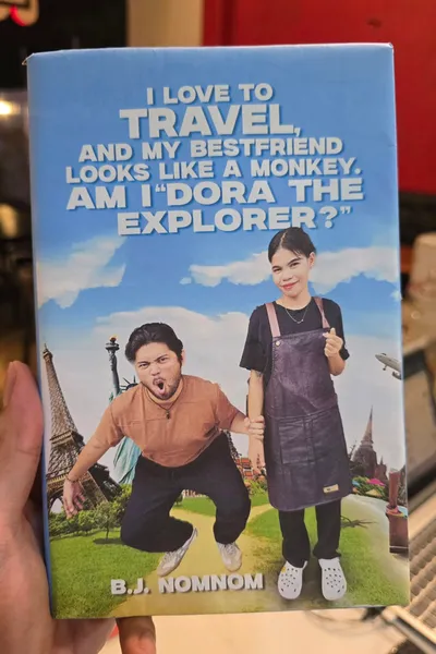 I Love To Trave And My Bestfriend Looks Like A Monkey Am I Dora The Explorer